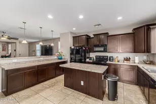 12214 W Del Rio Ln, Avondale, AZ 85323 - Photo 10