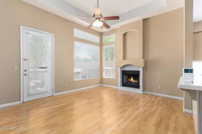 8924 E Captain Dreyfus Avenue, Scottsdale, AZ 85260 - Photo 6