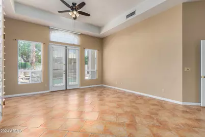 8924 E Captain Dreyfus Avenue, Scottsdale, AZ 85260 - Photo 16