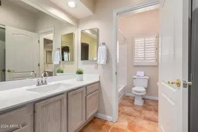 8924 E Captain Dreyfus Avenue, Scottsdale, AZ 85260 - Photo 24