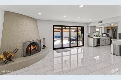 5129 W Echo Lane, Glendale, AZ 85302 - Photo 6