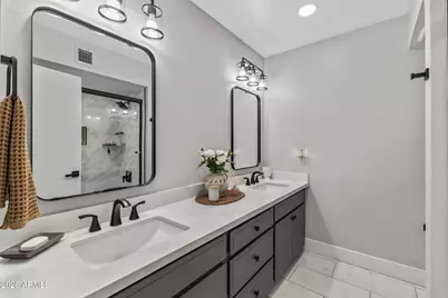 5129 W Echo Lane, Glendale, AZ 85302 - Photo 16