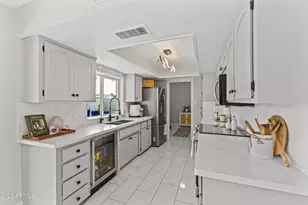 5129 W Echo Ln, Glendale, AZ 85302 - Photo 8