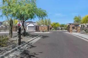 22107 N 59th Pl, Phoenix, AZ 85054 - Photo 42