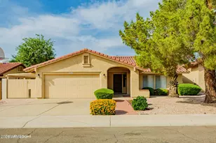 2010 E Sheena Dr, Phoenix, AZ 85022 - Photo 2