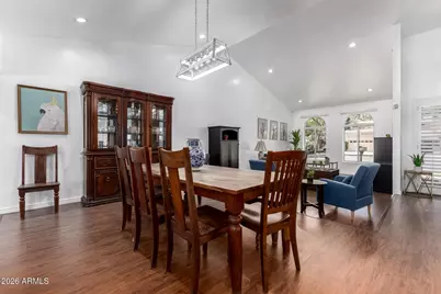 11401 N 45th Place, Phoenix, AZ 85028 - Photo 10