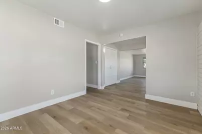 11804 N 37th Way, Phoenix, AZ 85028 - Photo 6