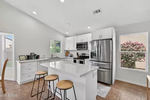 814 E Manor Dr, Chandler, AZ 85225 - Photo 8