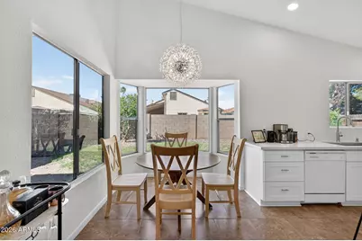 814 E Manor Drive, Chandler, AZ 85225 - Photo 8