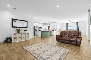 909 N 297th Dr, Buckeye, AZ 85396 - Photo 6