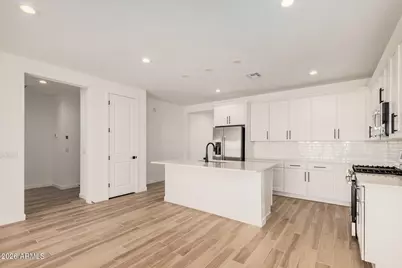 5434 W Loma Lane, Glendale, AZ 85302 - Photo 2