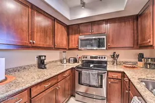 11011 N 92nd St, Scottsdale, AZ 85260 - Photo 10