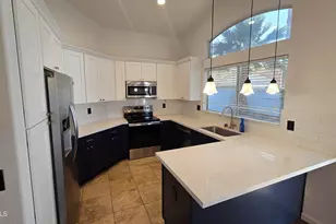 1347 E Muriel Dr, Phoenix, AZ 85022 - Photo 4