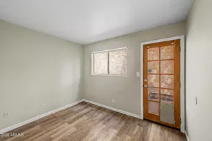 1025 E Highland Ave, Phoenix, AZ 85014 - Photo 14