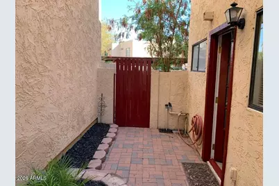 1025 E Highland Avenue #32, Phoenix, AZ 85014 - Photo 32