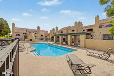1025 E Highland Avenue #32, Phoenix, AZ 85014 - Photo 2