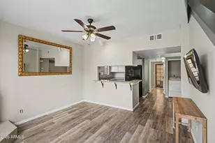 1025 E Highland Ave, Phoenix, AZ 85014 - Photo 8