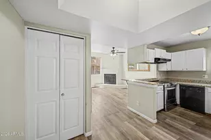 1025 E Highland Ave, Phoenix, AZ 85014 - Photo 12