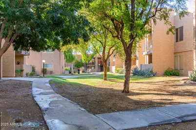 5525 E Thomas Road #Unit E3, Phoenix, AZ 85018 - Photo 30