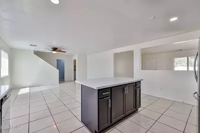 25771 W Satellite Lane, Buckeye, AZ 85326 - Photo 10