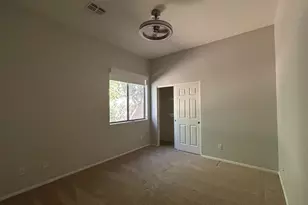 26041 N Fernbush, Phoenix, AZ 85083 - Photo 22