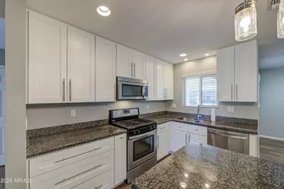 11128 W Cameo Drive, Sun City, AZ 85351 - Photo 10