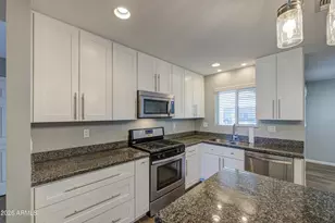 11128 W Cameo Dr, Sun City, AZ 85351 - Photo 10