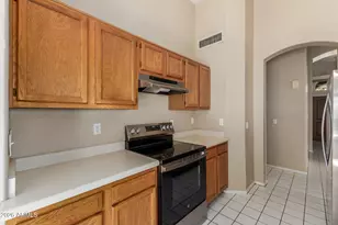 635 W Ensueno Ct, Gilbert, AZ 85233 - Photo 10