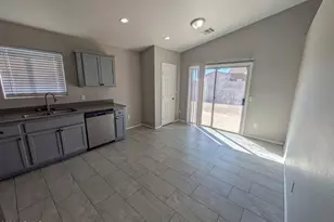 11703 W Madero Dr, Arizona City, AZ 85123 - Photo 6