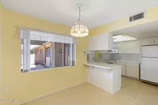 10606 W El Capitan Cir, Sun City, AZ 85351 - Photo 8