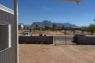 1922 N Desert View Dr, Apache Junction, AZ 85120 - Photo 2