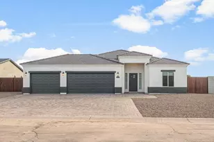 10731 W Cove Dr, Arizona City, AZ 85123 - Photo 2