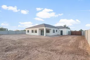 10731 W Cove Dr, Arizona City, AZ 85123 - Photo 32