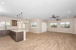 10731 W Cove Dr, Arizona City, AZ 85123 - Photo 12