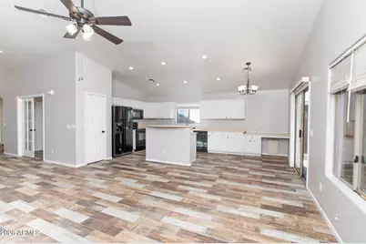 22264 N Kingston Drive, Maricopa, AZ 85138 - Photo 8