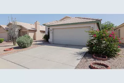 601 S Silverbrush Drive, Chandler, AZ 85226 - Photo 1