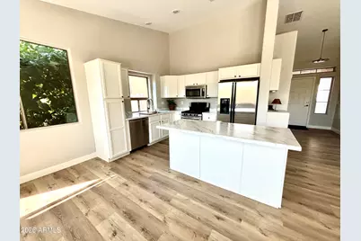 17913 N Fiesta Drive, Surprise, AZ 85374 - Photo 6