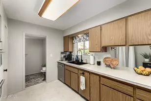 9933 W Mountain View Rd, Sun City, AZ 85351 - Photo 12
