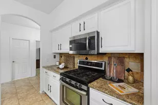 6843 S 26th St, Phoenix, AZ 85042 - Photo 8