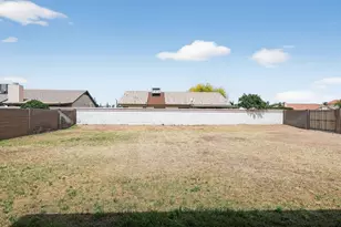 7702 W Boca Raton Rd, Peoria, AZ 85381 - Photo 14