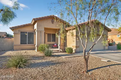 17558 W Lavender Lane, Goodyear, AZ 85338 - Photo 4