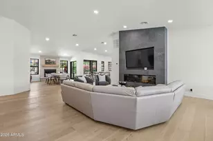 8572 E San Felipe Dr, Scottsdale, AZ 85258 - Photo 6