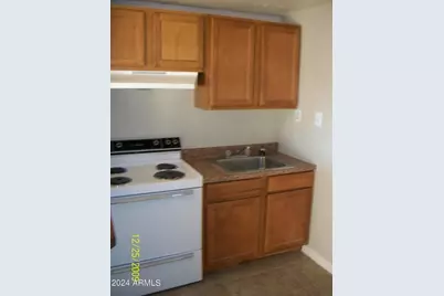 1038 E El Caminito Drive #Apt 3, Phoenix, AZ 85020 - Photo 2