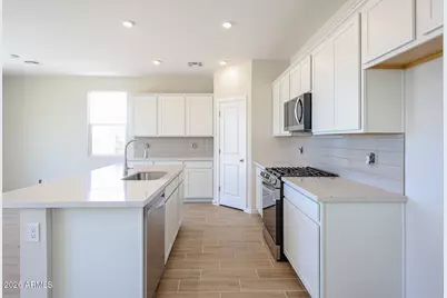 12451 N 305th Avenue, Buckeye, AZ 85396 - Photo 10