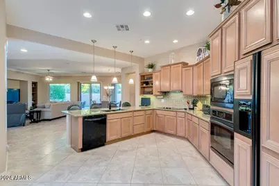 28573 N 128th Drive, Peoria, AZ 85383 - Photo 10