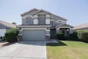 873 W Tremaine Ave, Gilbert, AZ 85233 - Photo 2