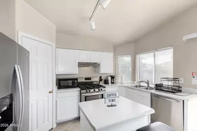 921 E Folley Street, Chandler, AZ 85225 - Photo 8