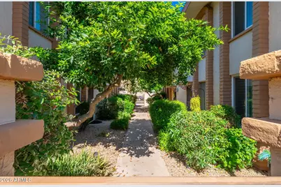 4848 N Woodmere Fairway -- #5, Scottsdale, AZ 85251 - Photo 4