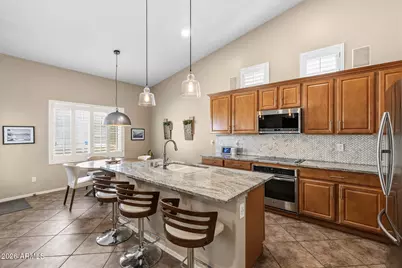 8456 W Quail Track Drive, Peoria, AZ 85383 - Photo 4