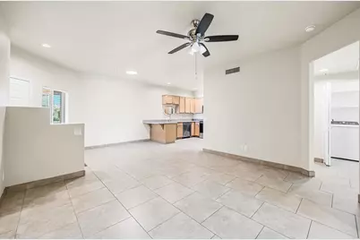 8800 N 107th Avenue #40, Peoria, AZ 85345 - Photo 4